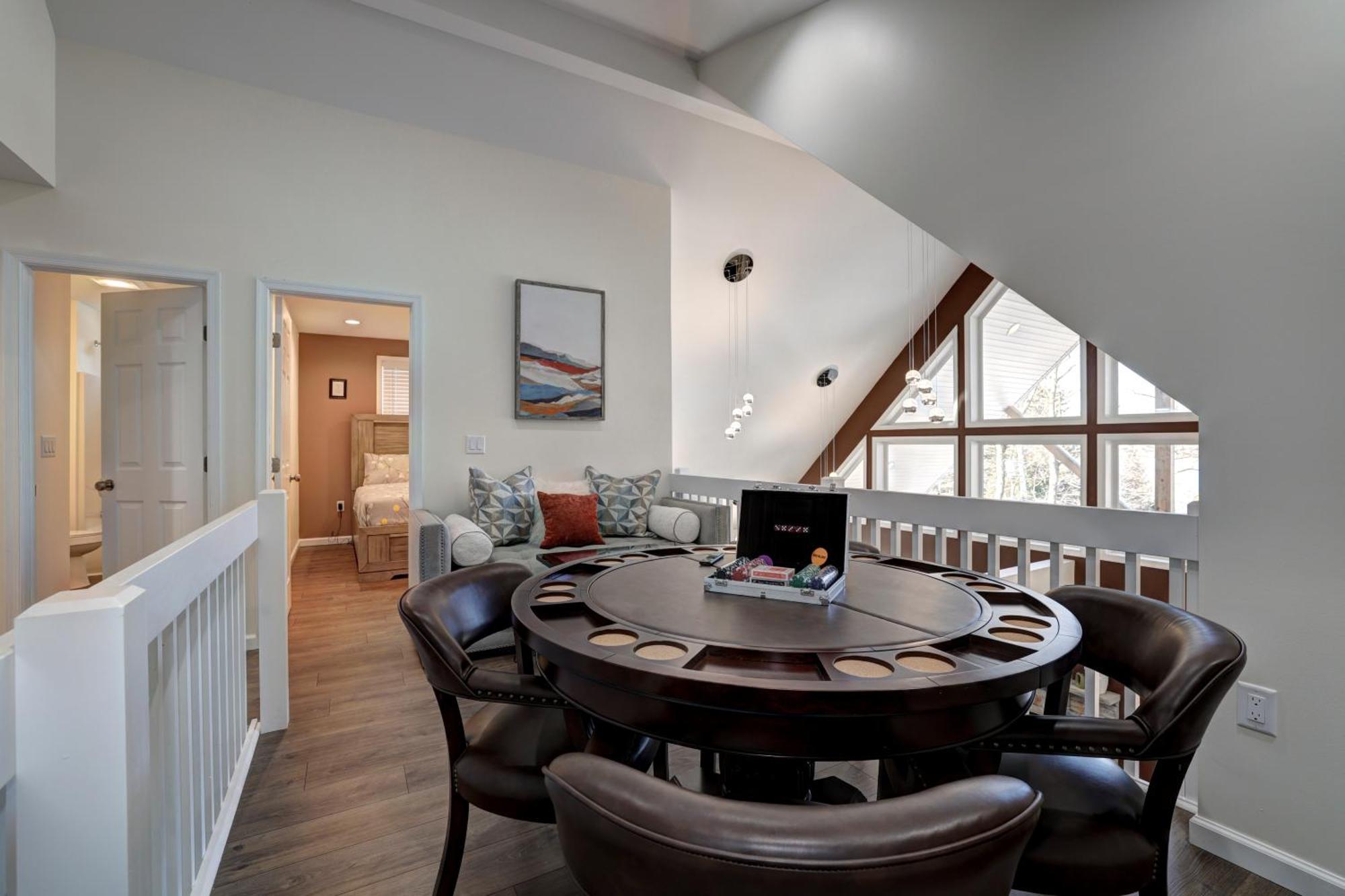 Stunning Lakeview Retreat Villa Lake Harmony