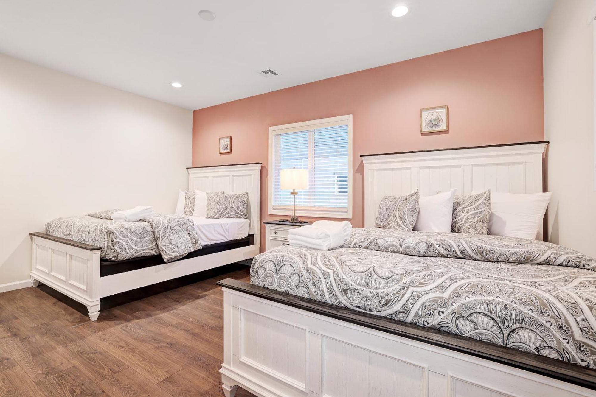 Villa Stunning Lakeview Retreat Lake Harmony