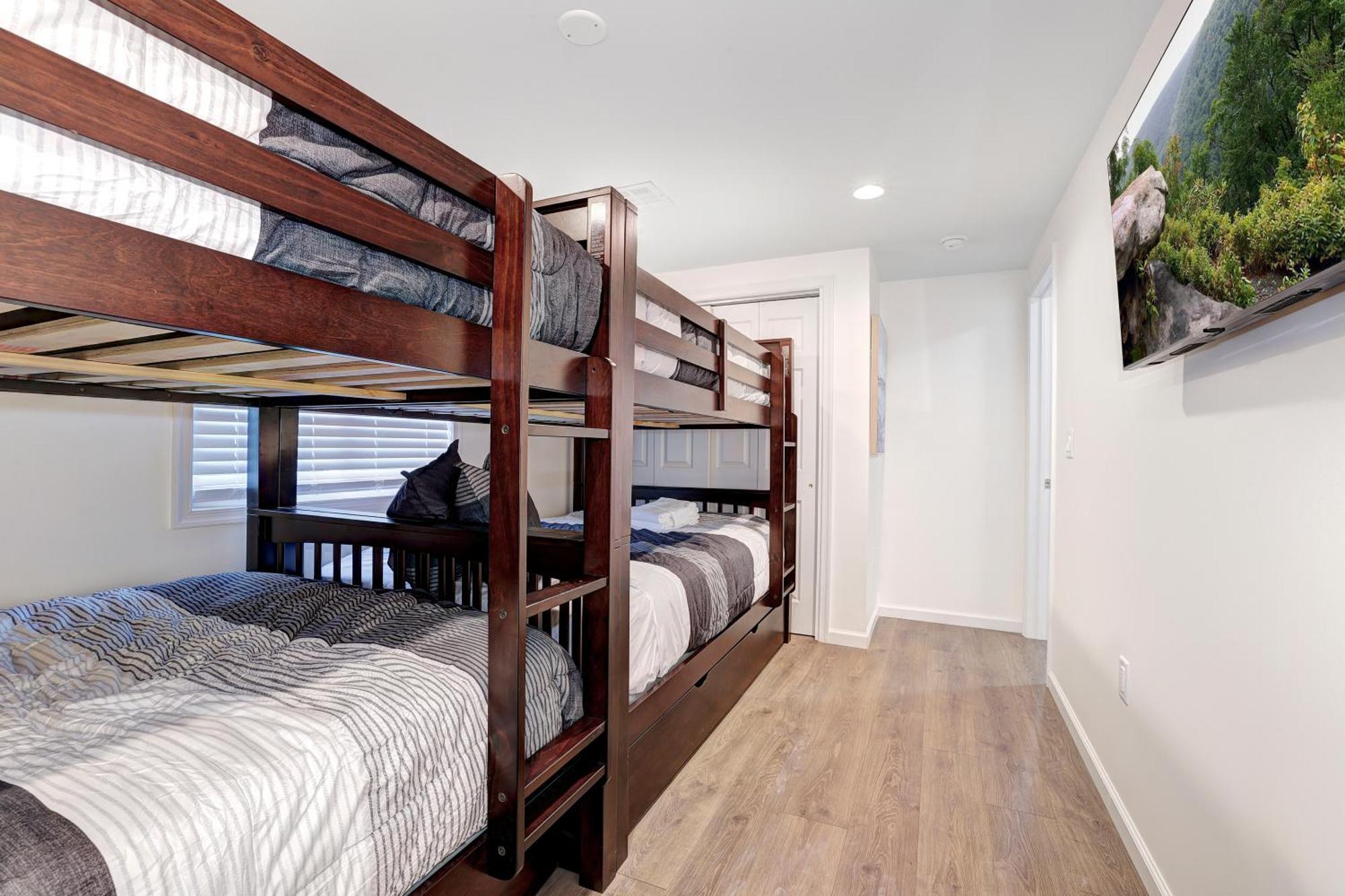 Villa Stunning Lakeview Retreat Lake Harmony