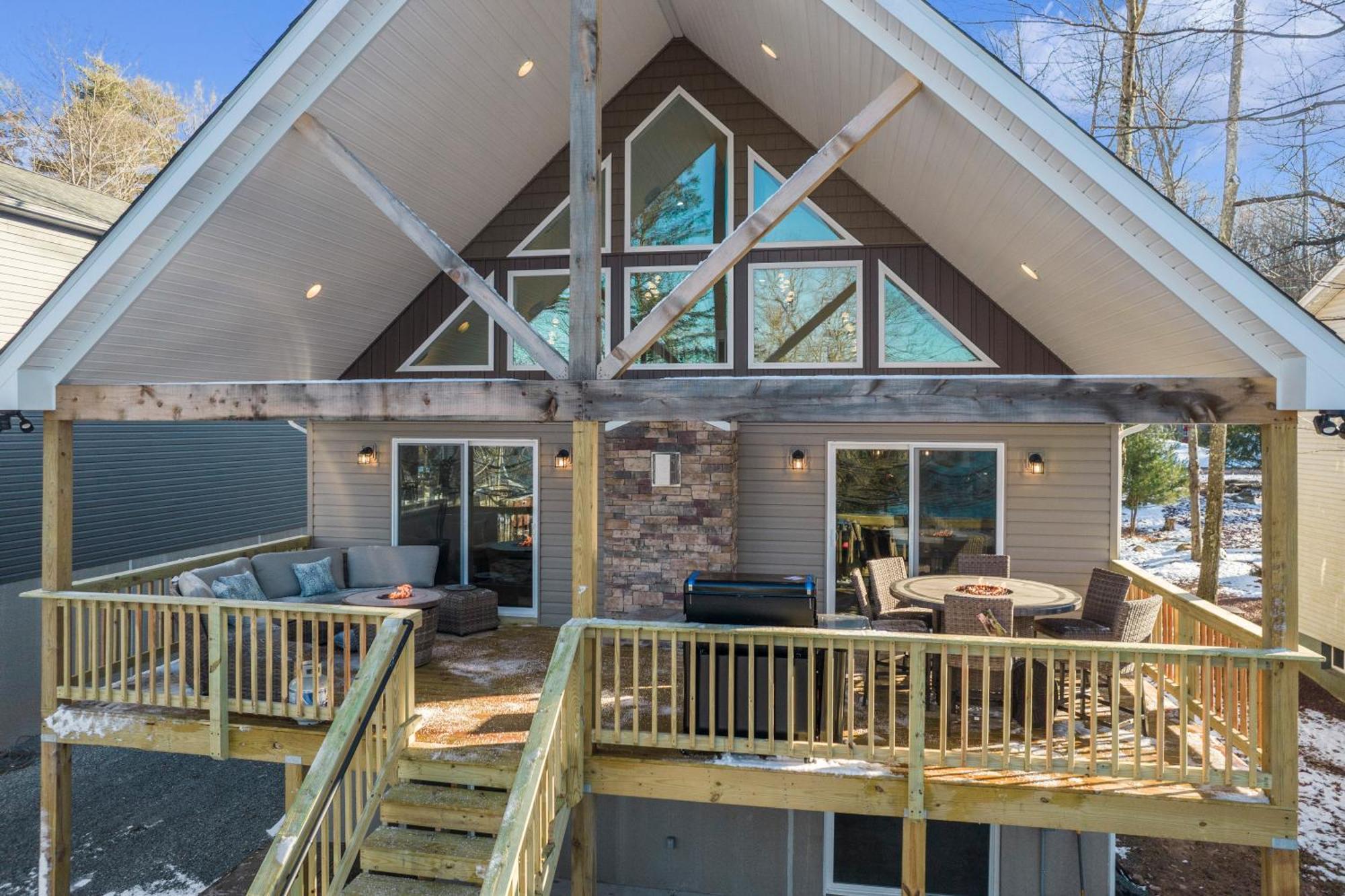 Stunning Lakeview Retreat Villa Lake Harmony
