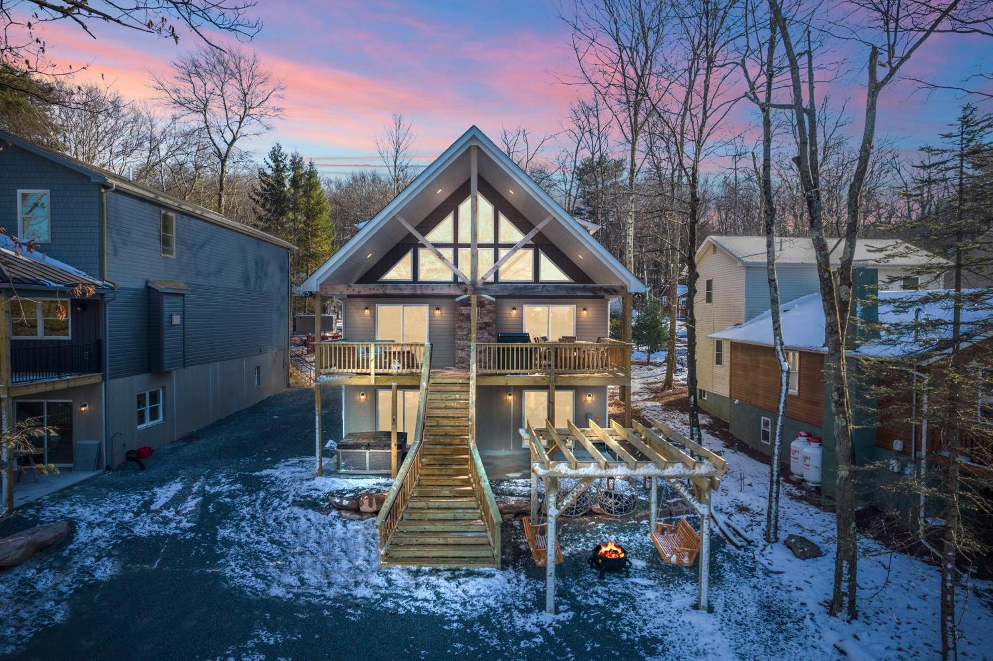 Stunning Lakeview Retreat