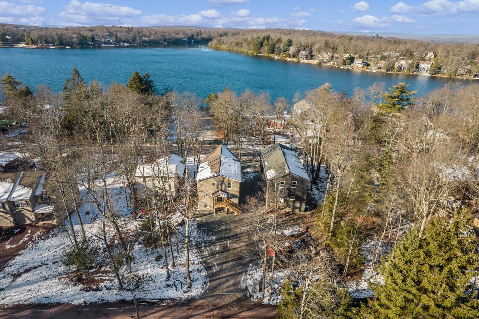 Stunning Lakeview Retreat Villa Lake Harmony
