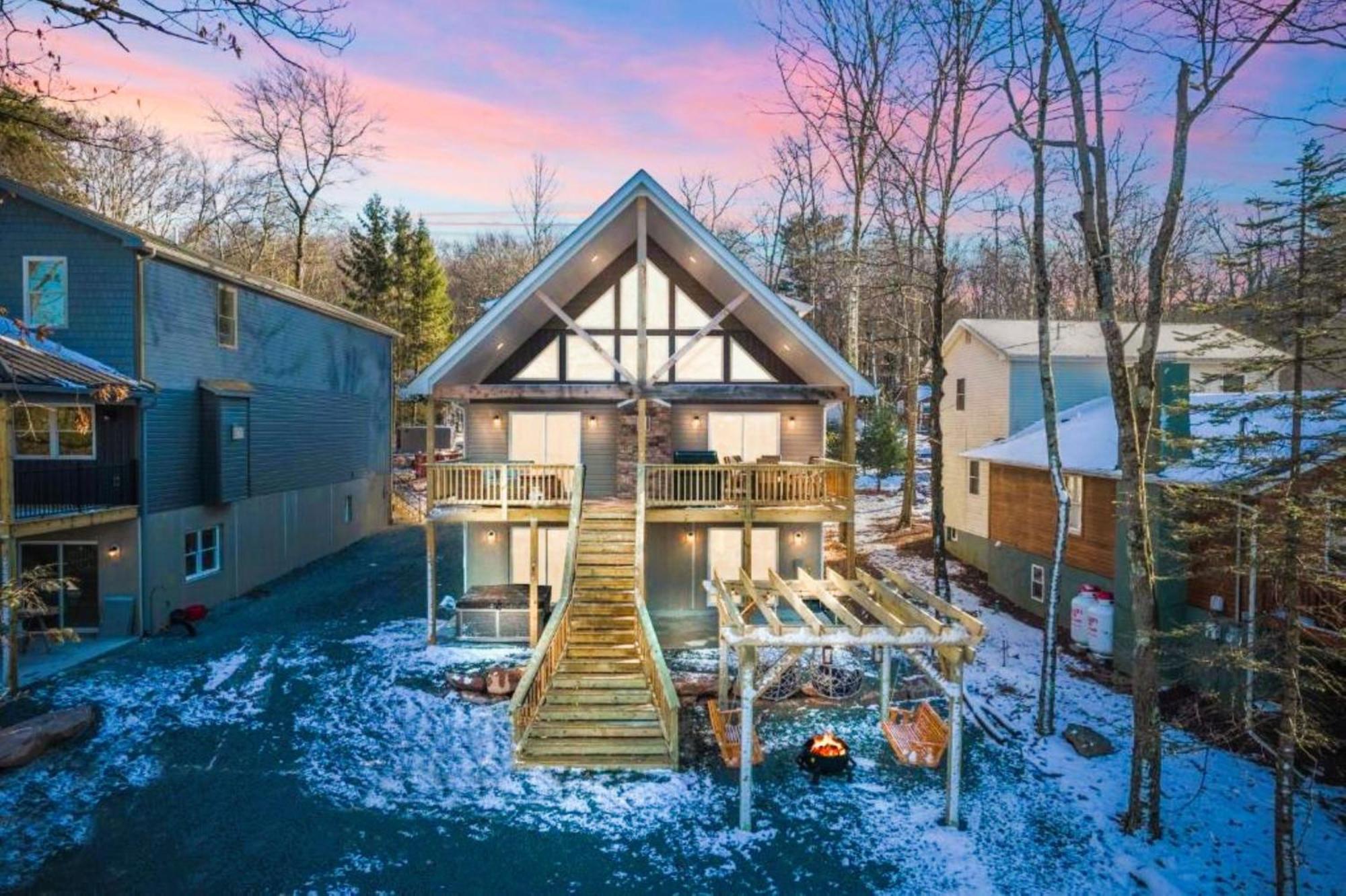 Villa Stunning Lakeview Retreat *